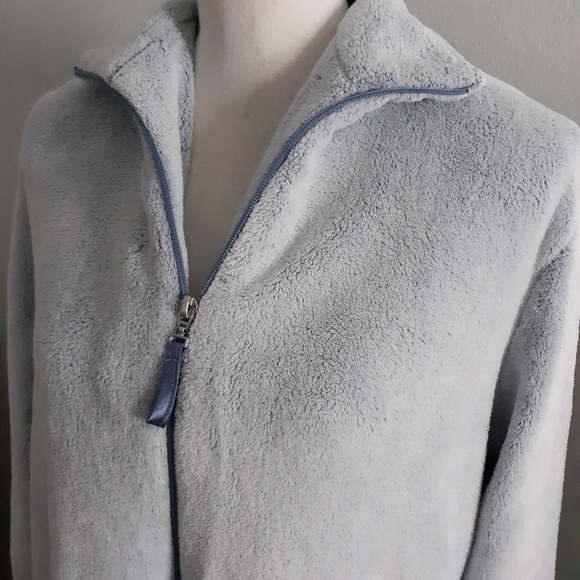 Oscar de la Renta Gray Robe - Picture 3 of 5